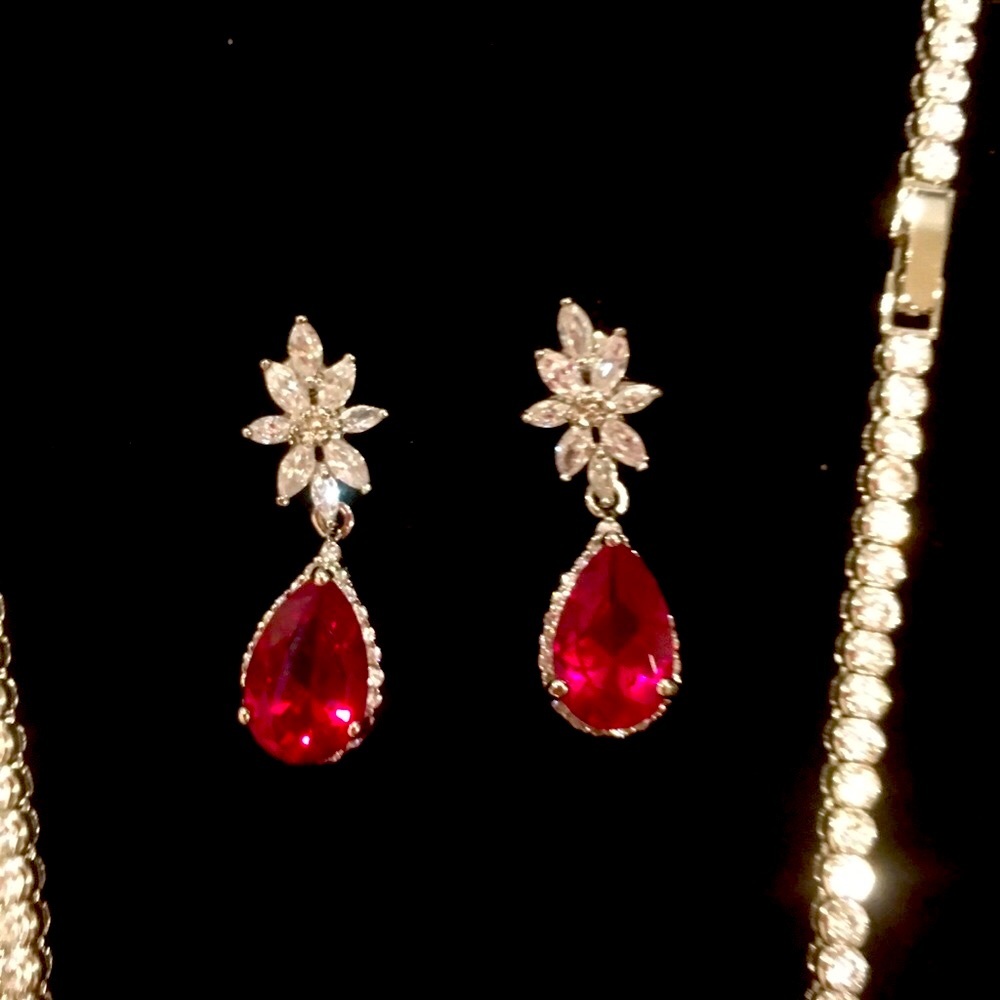 💎Necklace and Earring Set❤️ - Picture 3 of 4
